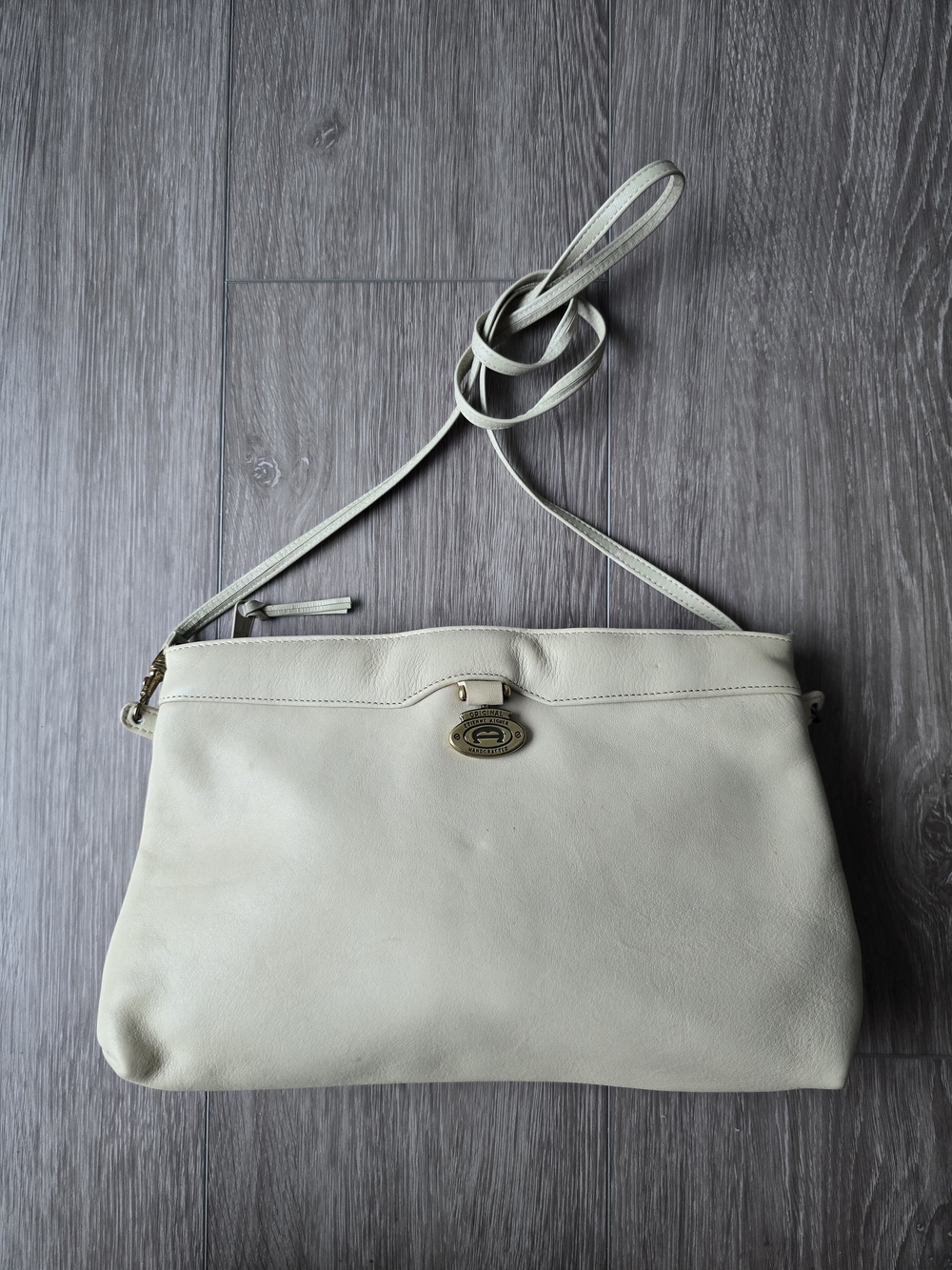 Vintage Etienne Aigner Cream Ivory Leather Crossbody Clutch Handcrafted Oval
